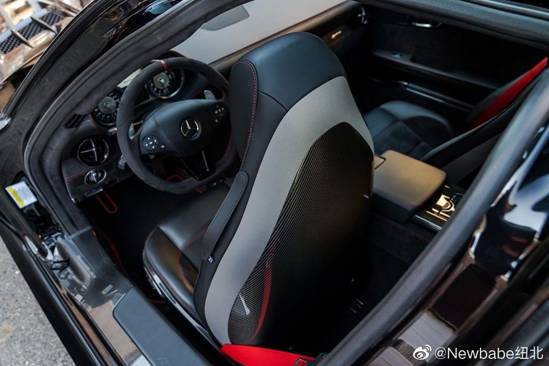 好看的汽车：奔驰SLS AMG 演绎黑色帅气