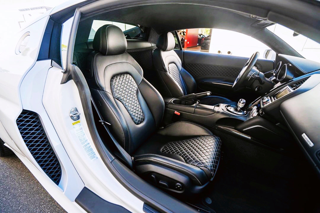 Audi R8 V10 FSI，据说现款要停产了……