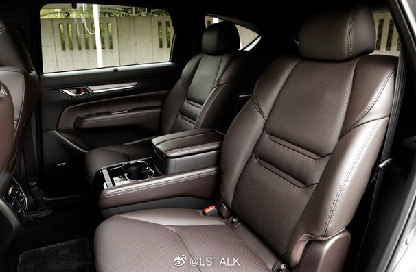 汽车美图赏析：马自达CX5 CX8 日本版