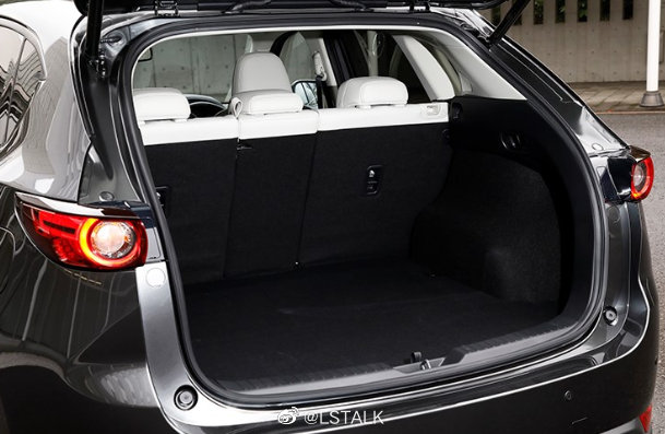 汽车美图赏析：马自达CX5 CX8 日本版