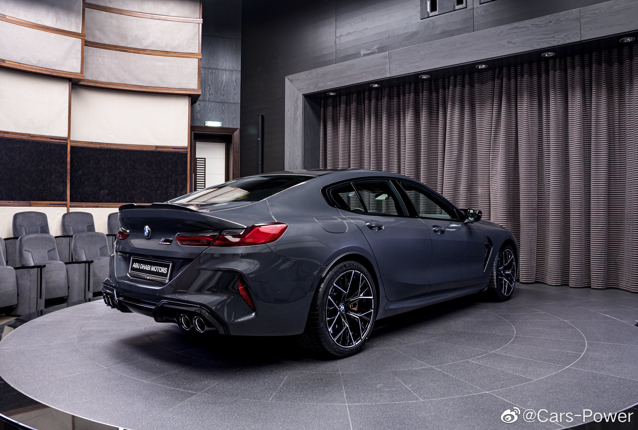 百公里加速仅3.2秒 狂暴灰色绅士 宝马M8 Gran Coupe雷霆版