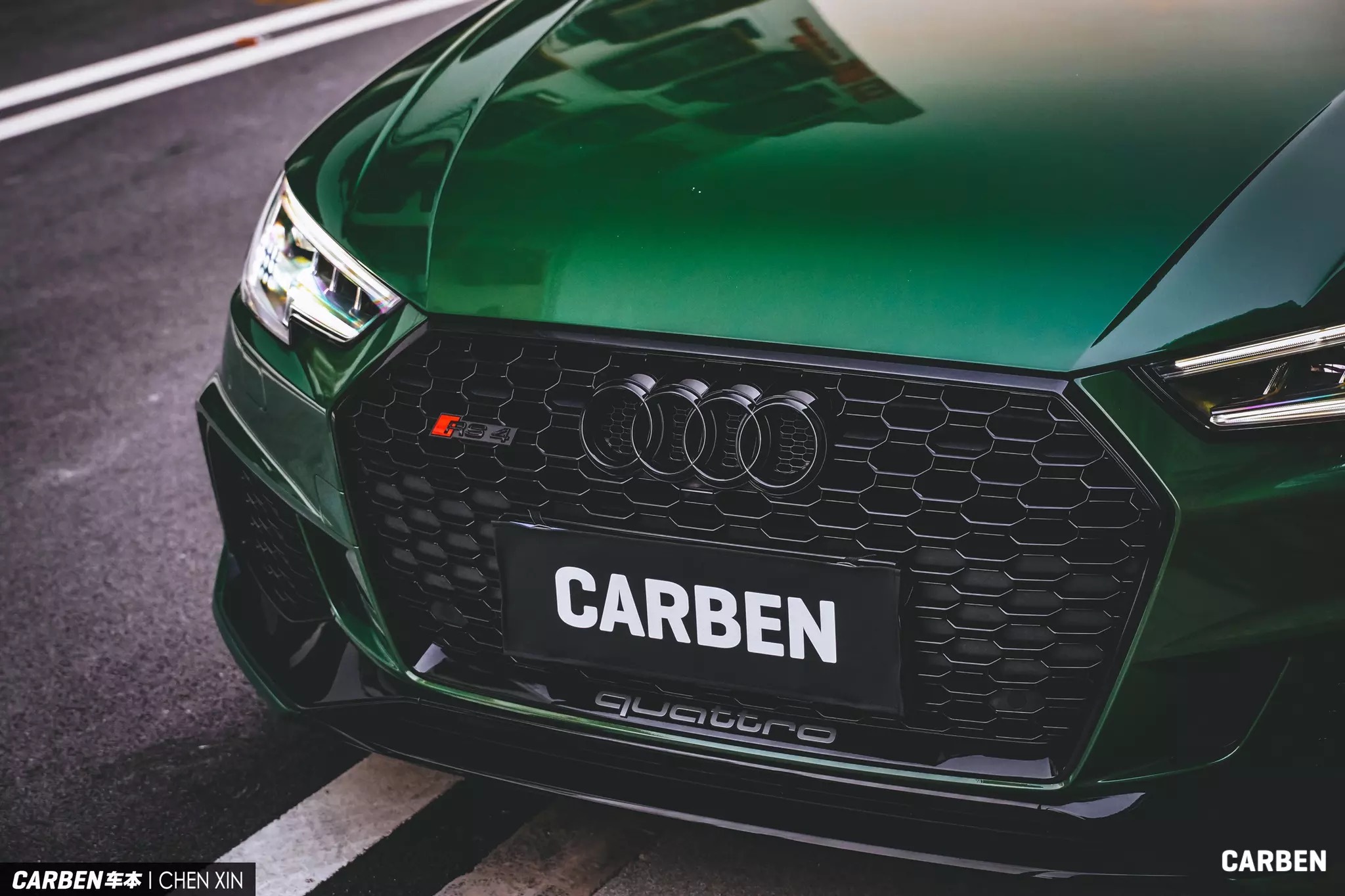 这台奥迪RS4真的好看，不愧是标杆!