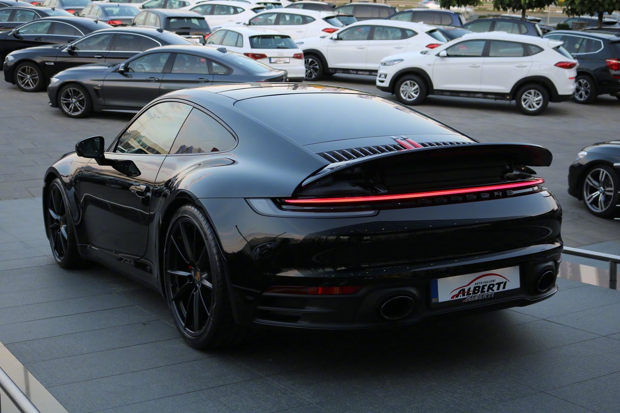 汽车美图抢先看：保时捷911 992,太酷了