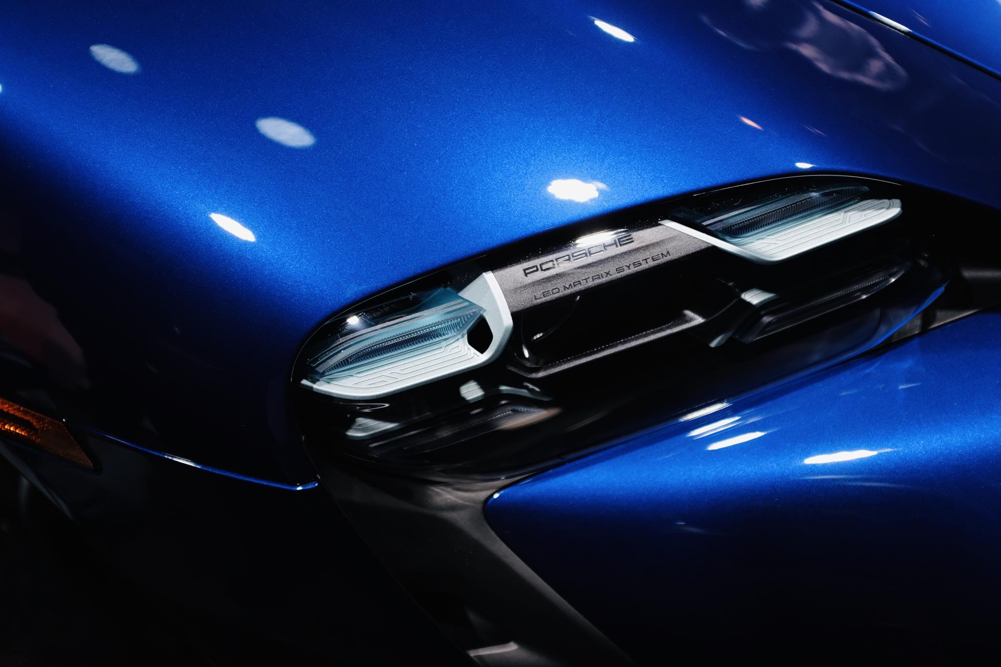 每天一组汽车美图：保时捷Taycan 4S全球首秀