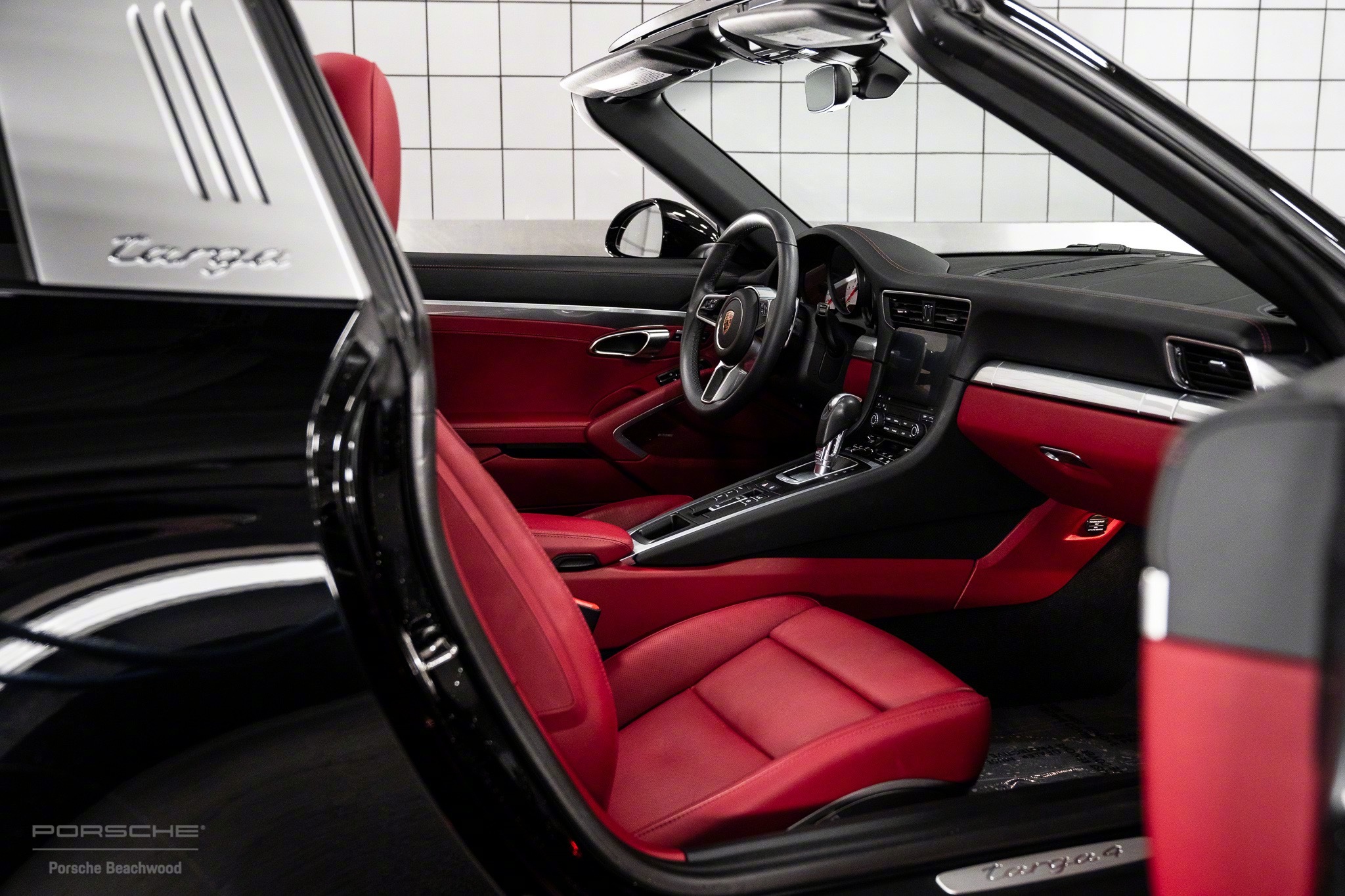 保时捷targa 4 真的算是911里最特立独行的了！