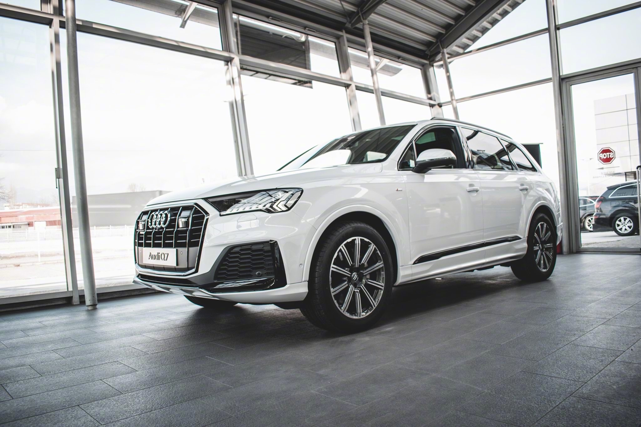 汽车美图：新奥迪Q7离我们还远吗