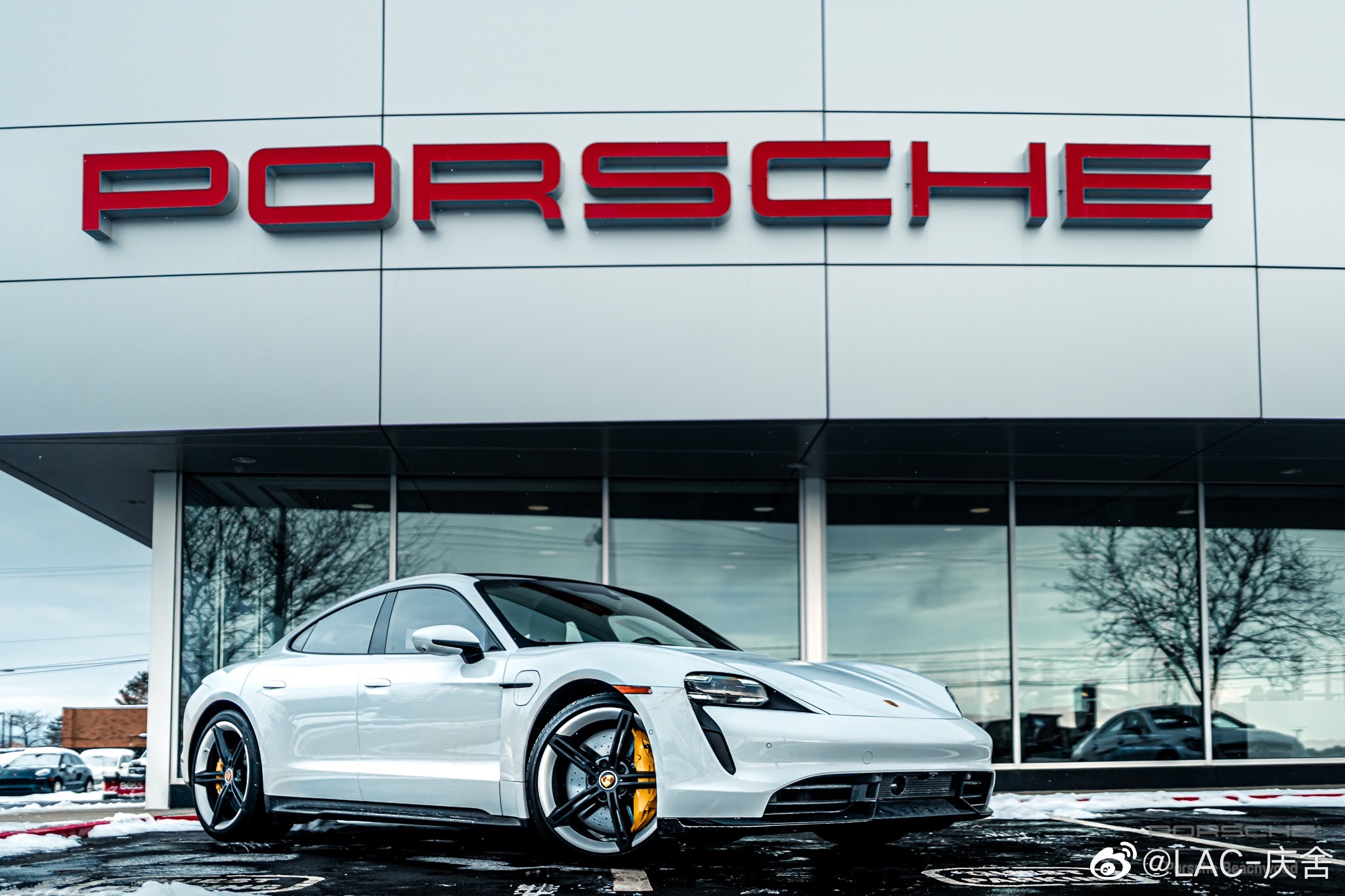 保时捷新Taycan Turbo S 有喜欢的吗 这款怎么样。