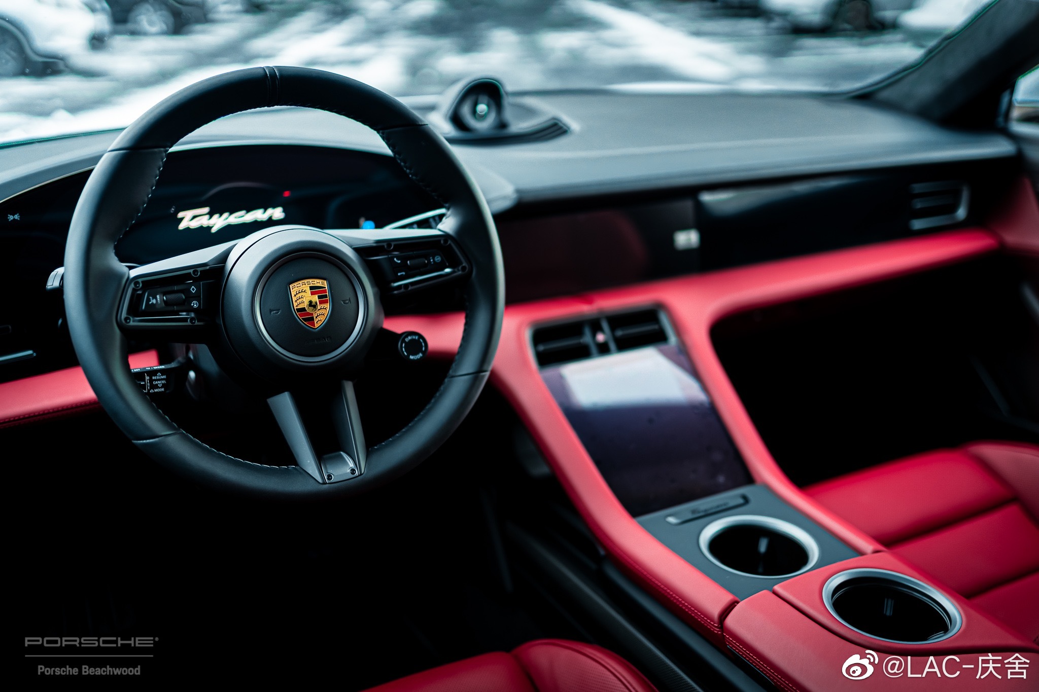 保时捷新Taycan Turbo S 有喜欢的吗 这款怎么样。