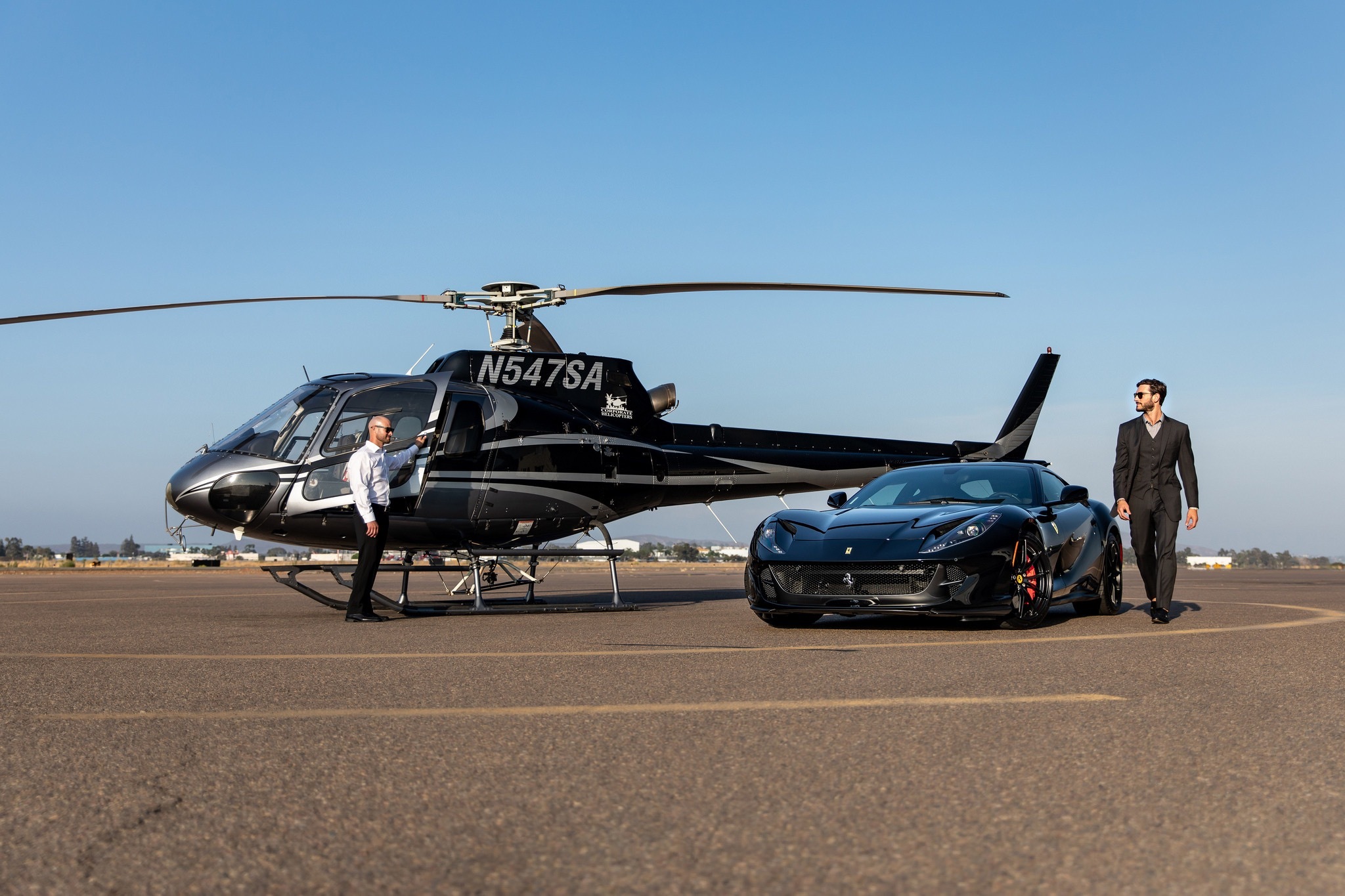 法拉利812 & 直升飞机 & 型男（by lucas delozier）