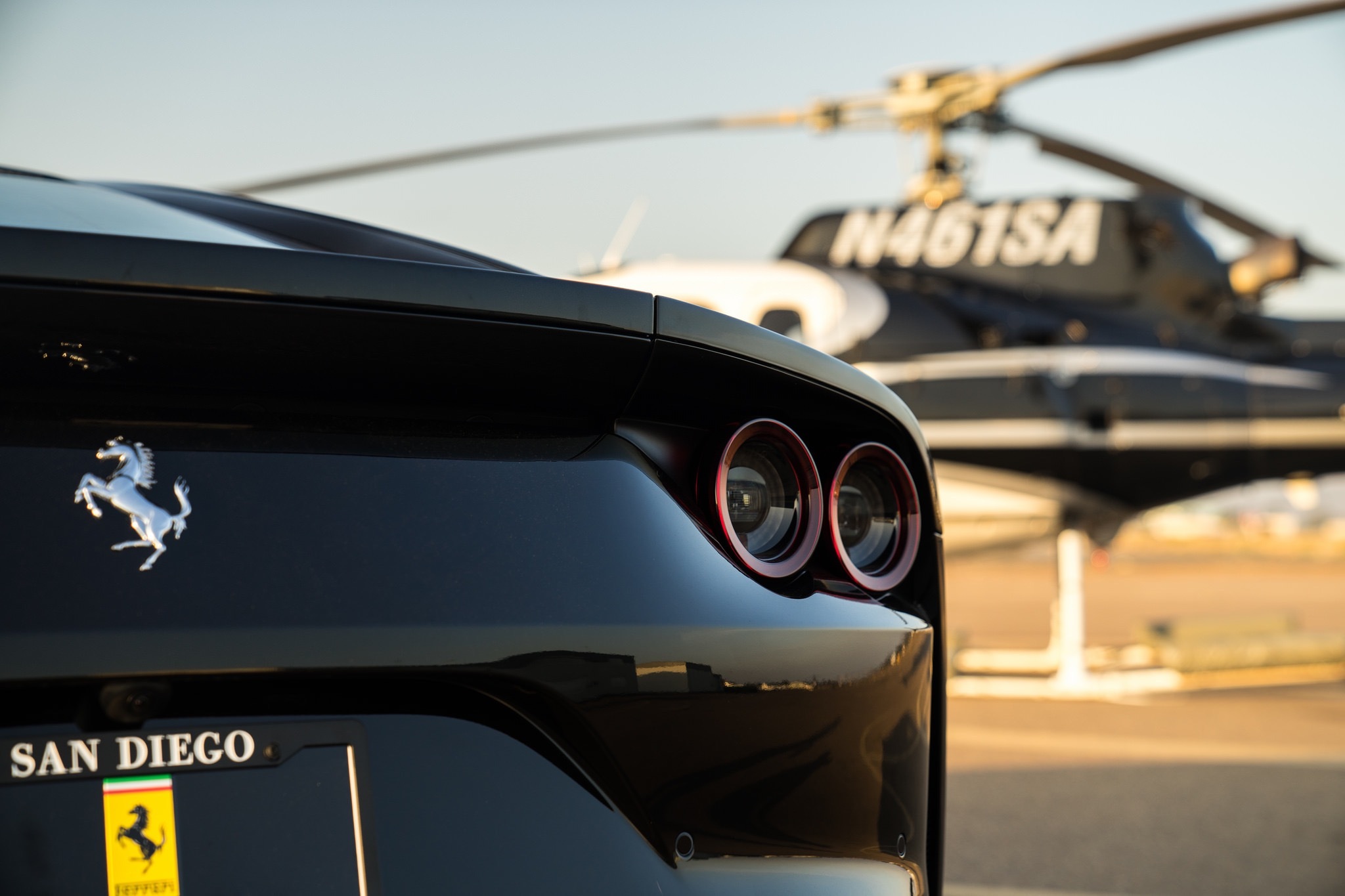 法拉利812 & 直升飞机 & 型男（by lucas delozier）