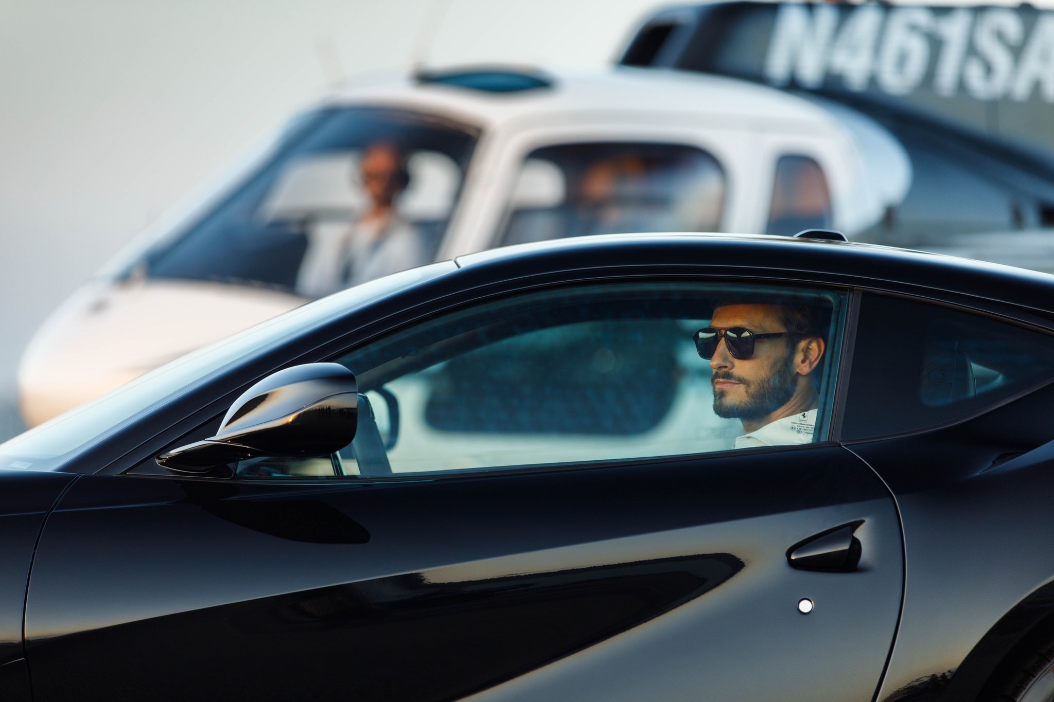 法拉利812 & 直升飞机 & 型男（by lucas delozier）