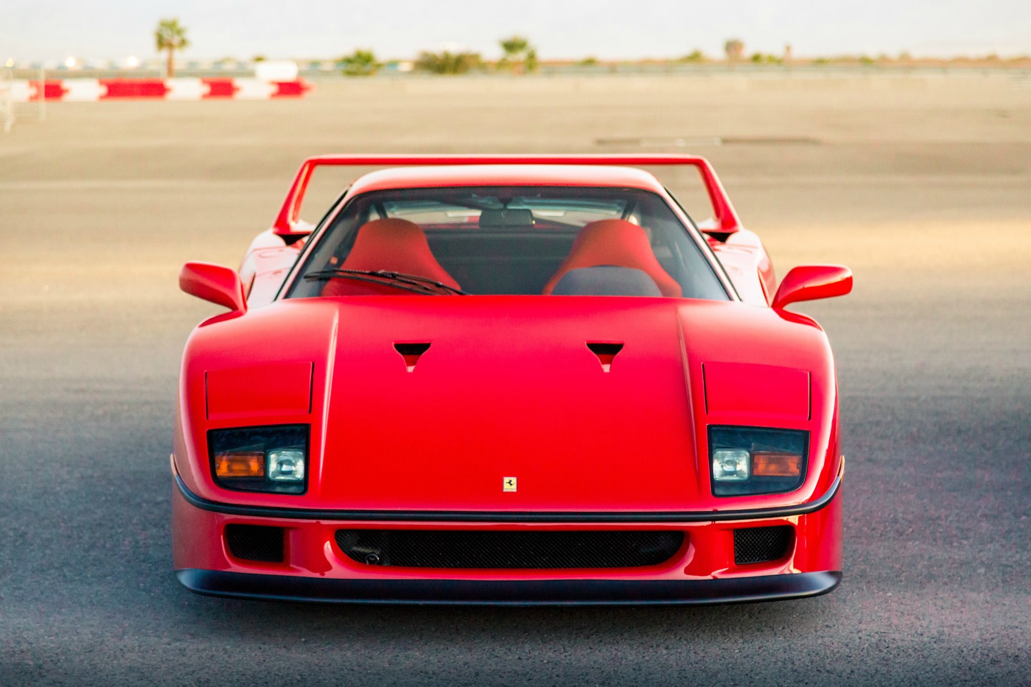 五代马王：有一种红只属于法拉利 有没有想立马开出去兜风的冲动