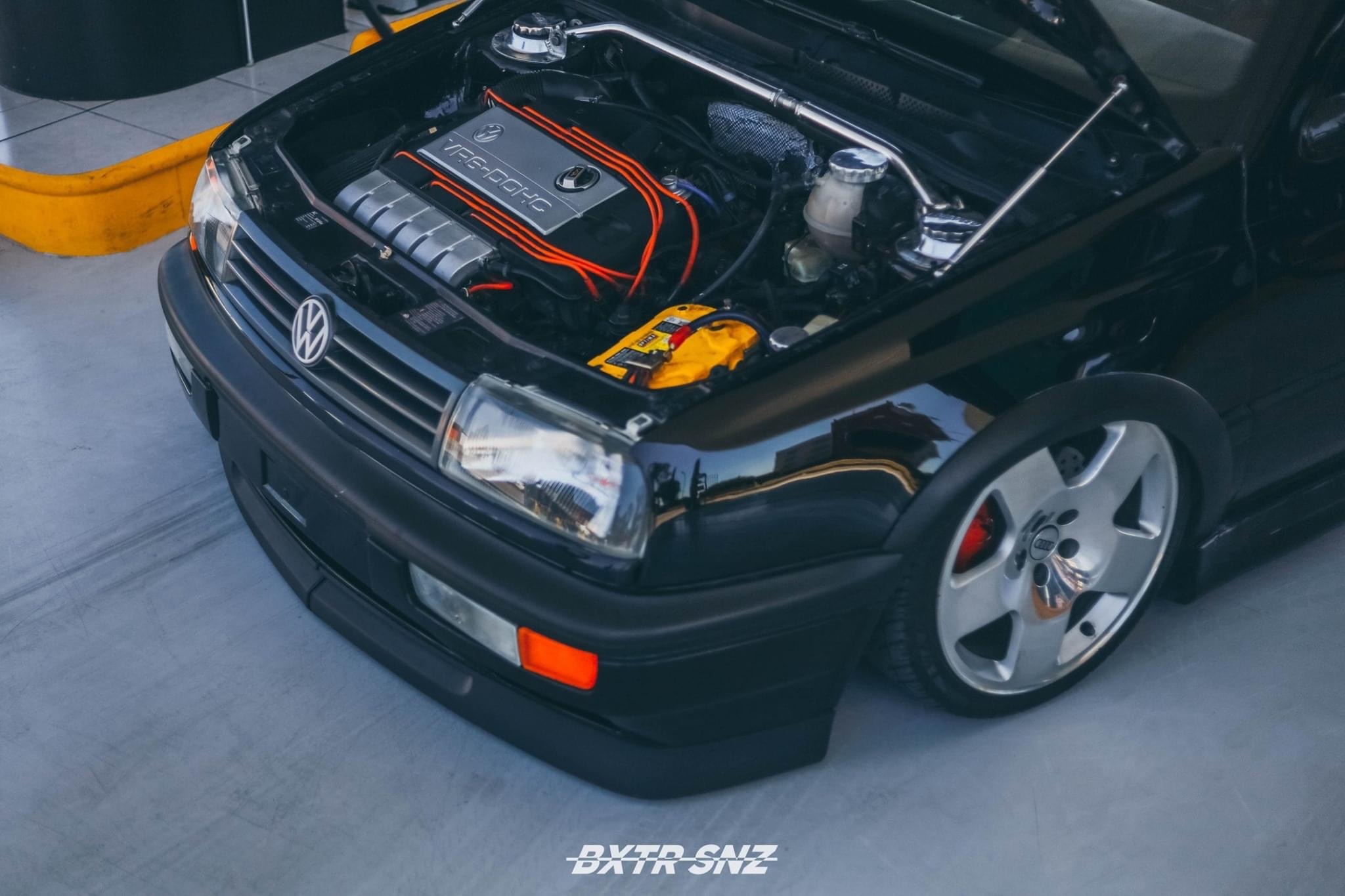 大众Vento，大众第三代高尔夫的三厢版，也就是捷达。