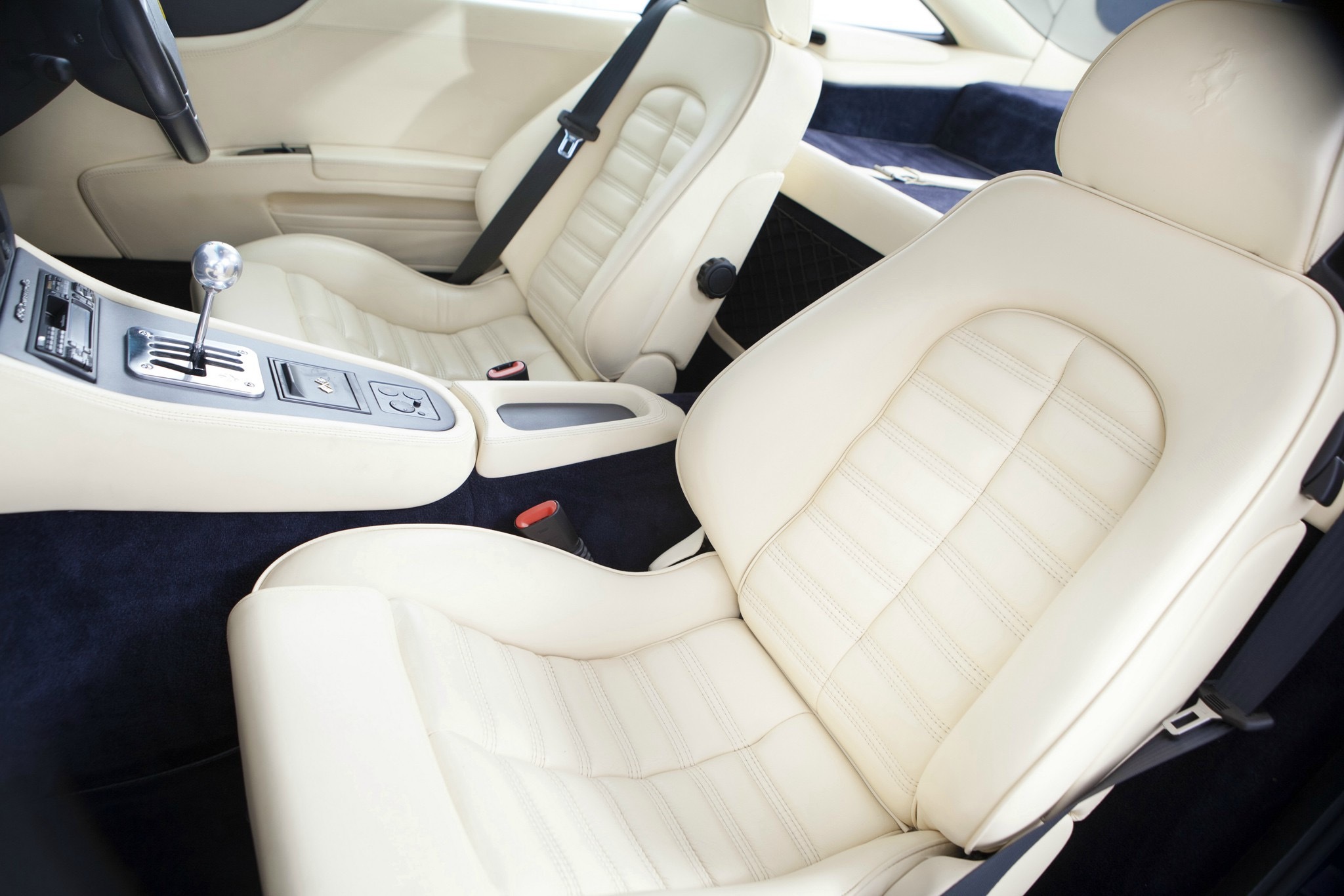 1996-2002 Ferrari 550 Maranello保时捷的线条很优美