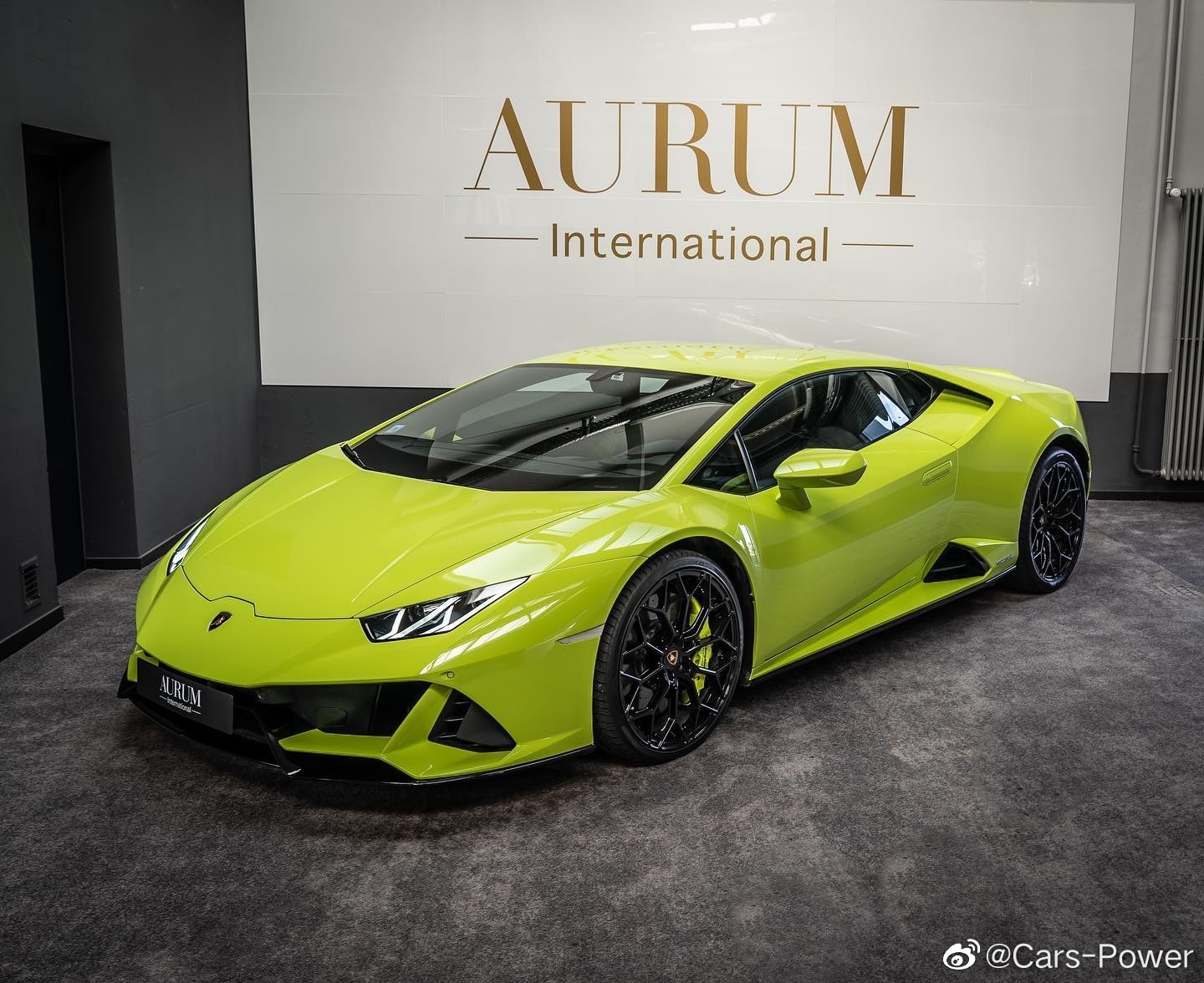 荧光黄 兰博基尼Huracan EVO 太正点了 比正黄色更像牛