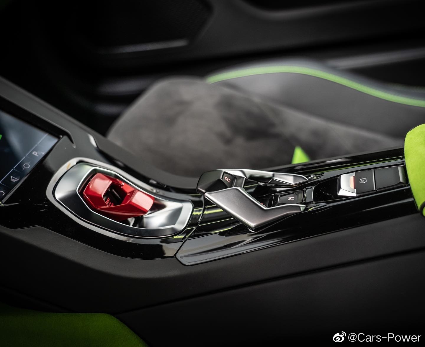 荧光黄 兰博基尼Huracan EVO 太正点了 比正黄色更像牛