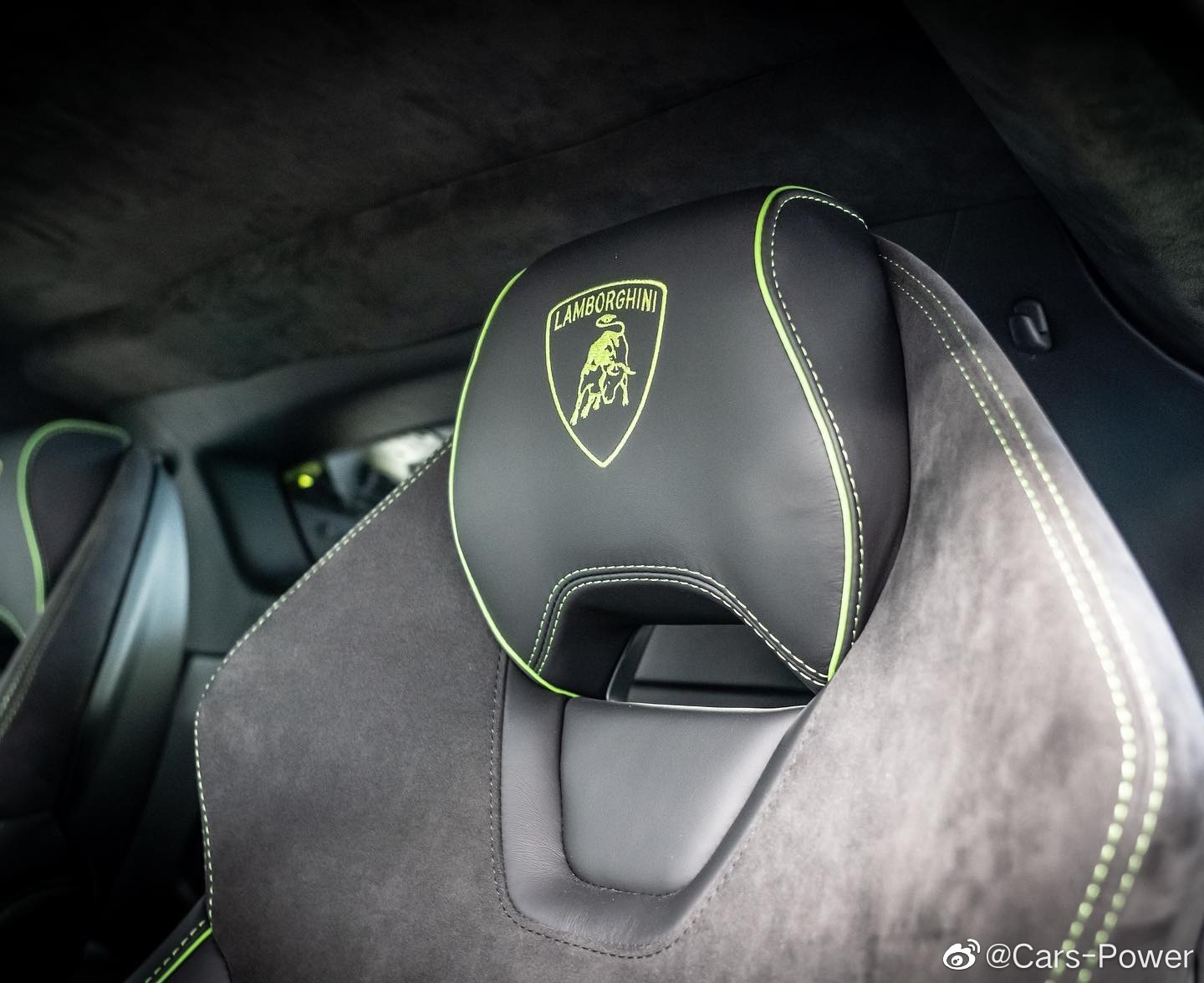 荧光黄 兰博基尼Huracan EVO 太正点了 比正黄色更像牛