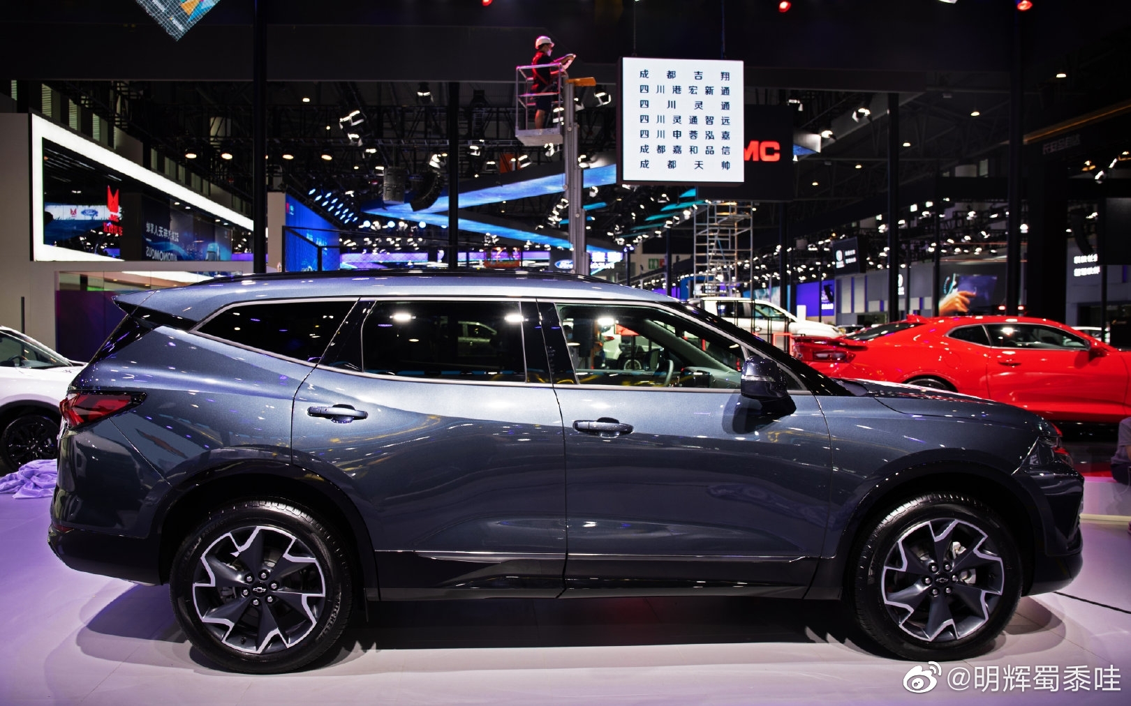 好看的汽车图片：雪佛兰开拓者5座首发亮相