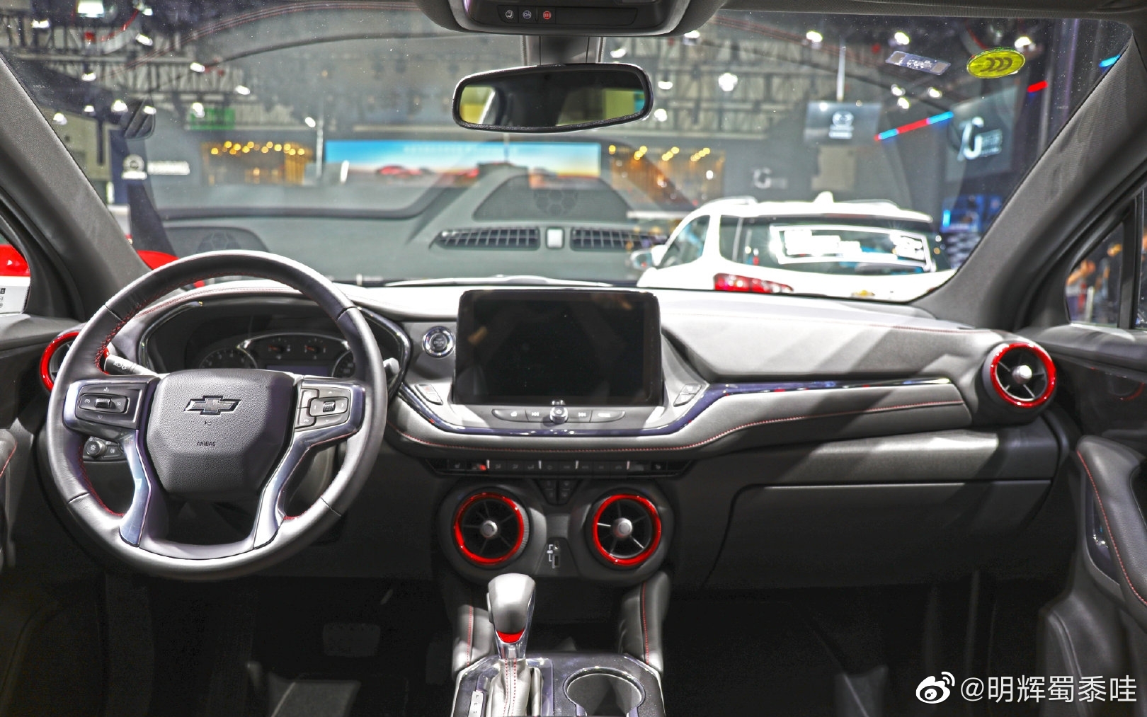 好看的汽车图片：雪佛兰开拓者5座首发亮相