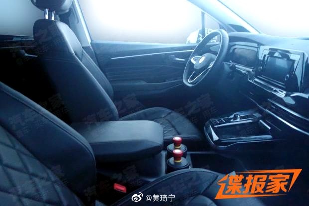 日前，我们从相关渠道获得了一组一汽-大众SMV 量产版车型的谍