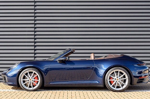 保时捷911 Carrera 4S敞篷版。。。