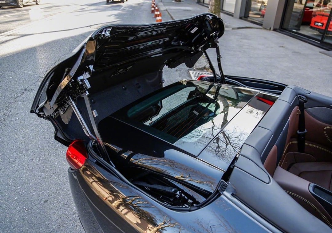 现在的入门级法拉利比加州那个年代强太多了！