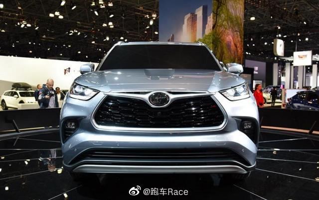 汉兰达什么都好，我就吐槽两点，加价和第二排座椅舒适性差