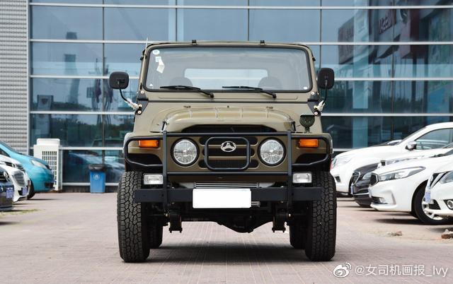 BJ 212，硬派越野SUV，7.77万搭非承载式车身+分时四驱