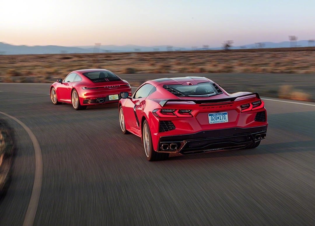 保时捷VS克尔维特，你会选择谁？