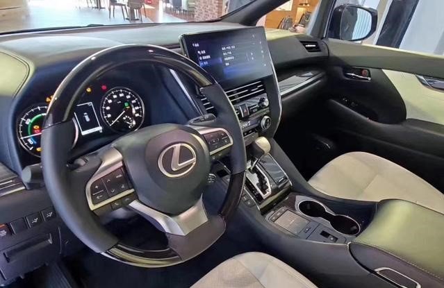 据报道，雷克萨斯LM将于2月24日正式上市销售