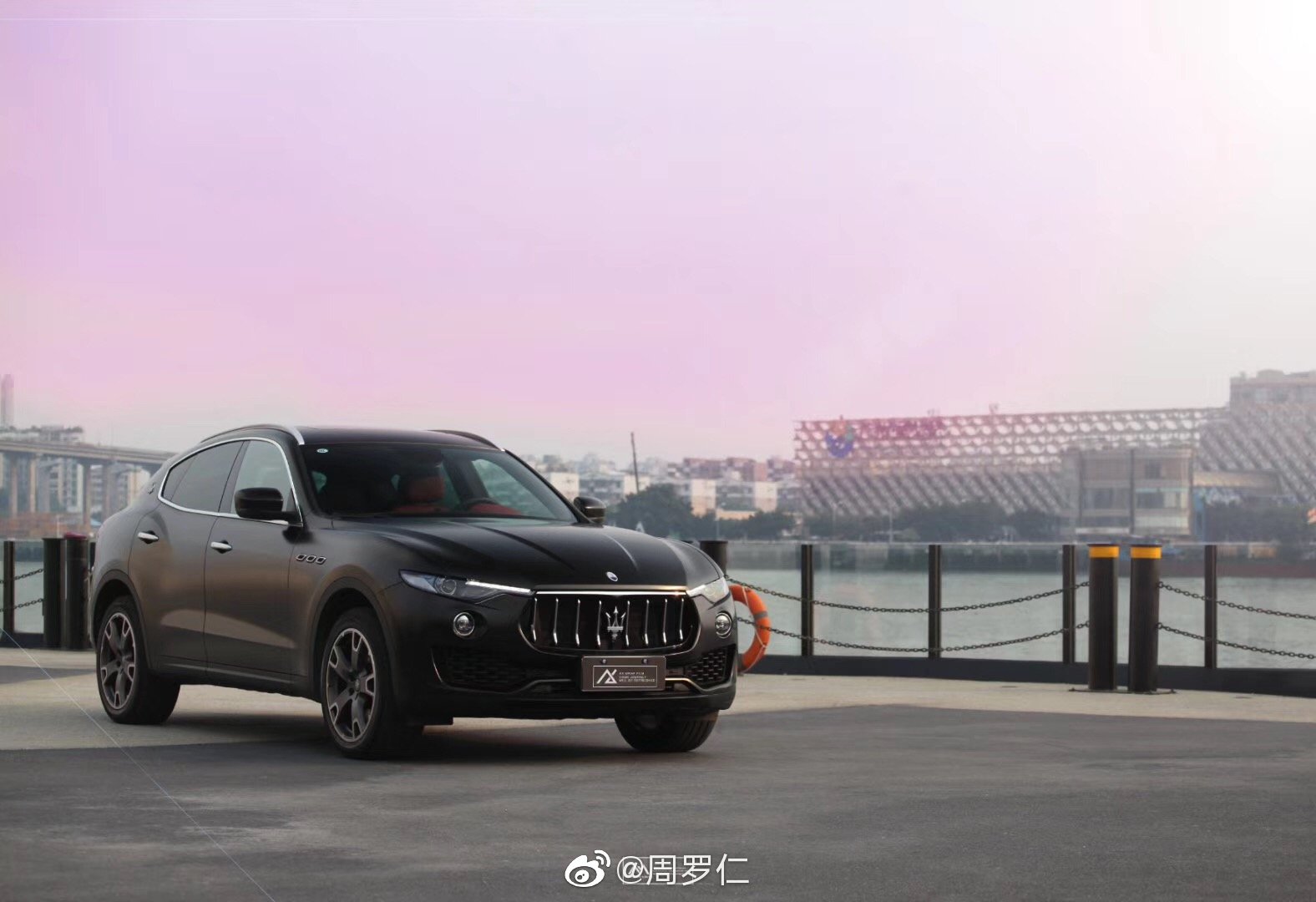 Maserati Levante AX wrap film 电光金属黑 MagicFacturing