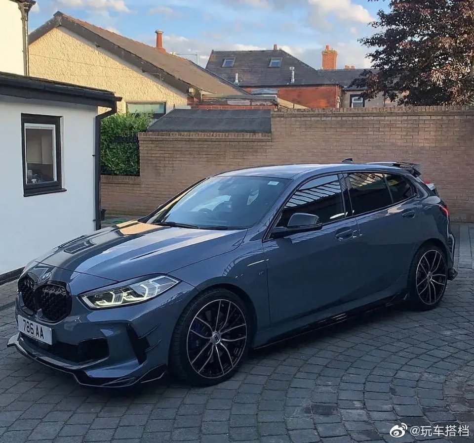 宝马新款前驱平台下的M135i，加了包围套件过后这颜值你给几分？