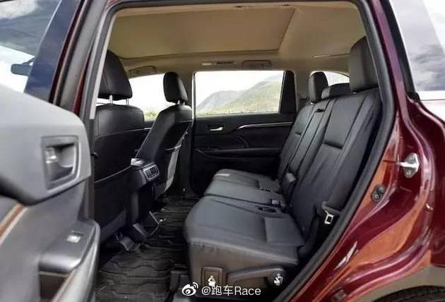 汉兰达什么都好，我就吐槽两点，加价和第二排座椅舒适性差