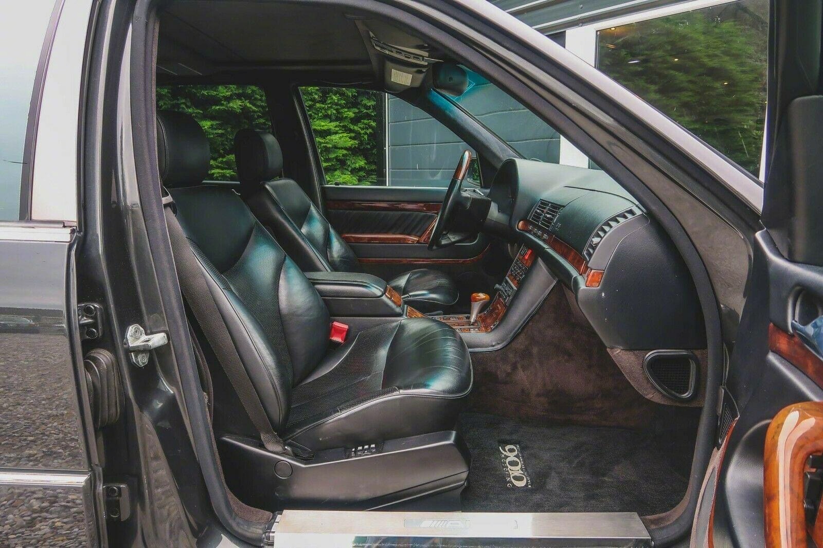 看看以前大奔这排面儿！这排量！