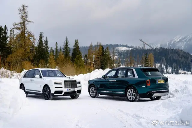 劳斯莱斯库里南冬日美图，白色应景，绿色漂亮！