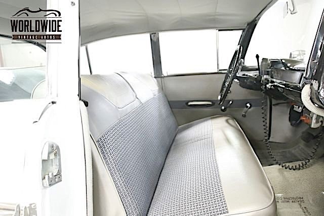 汽车美图：1958年款雪佛兰比斯坎警车