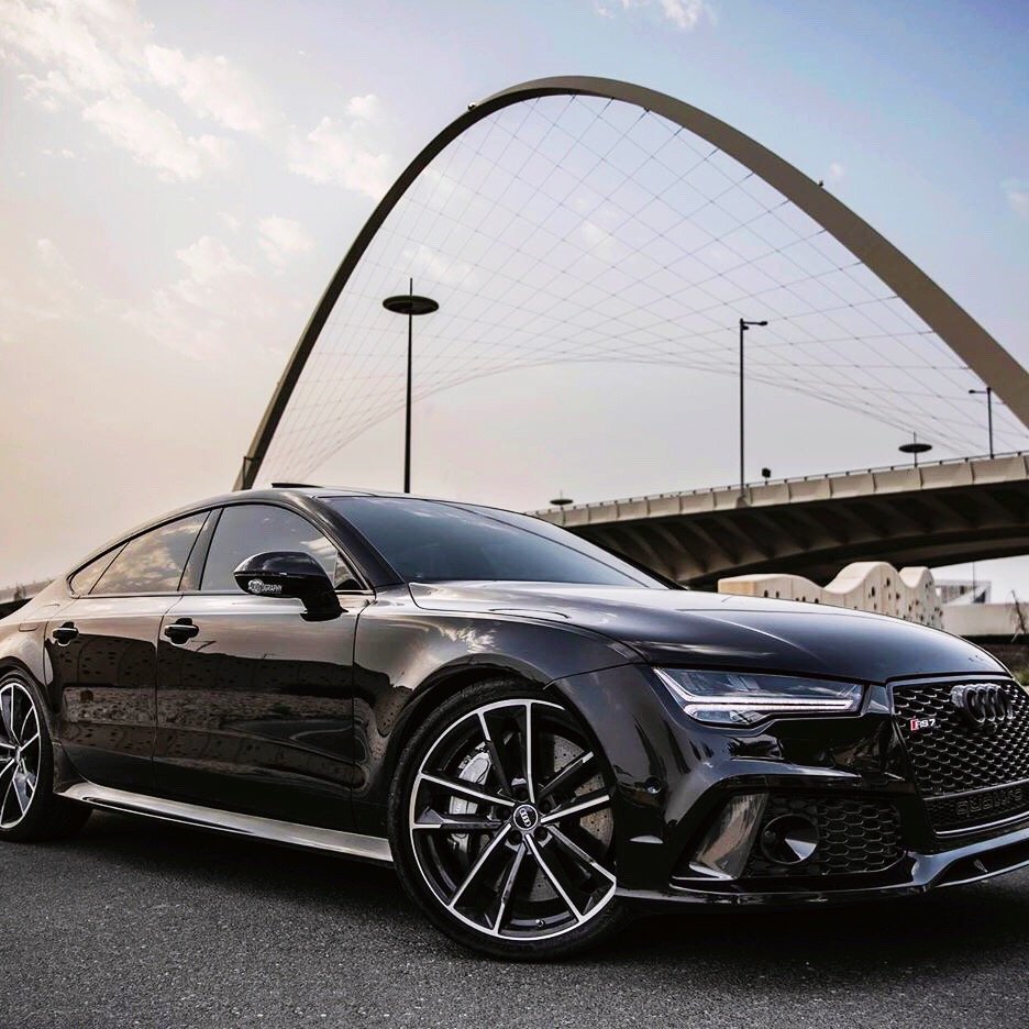 Audi RS7 performance，比新款的都好看，你们说呢？