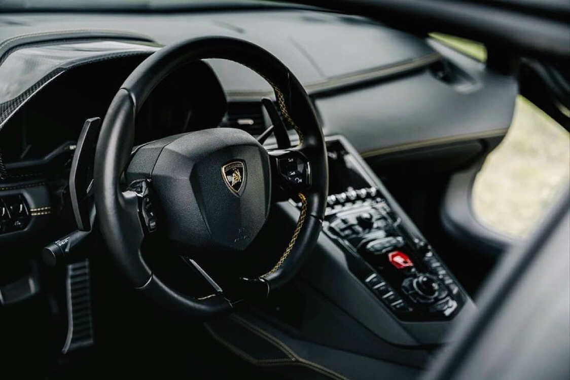Lamborghini Aventador S，这大黄牛怎么样？