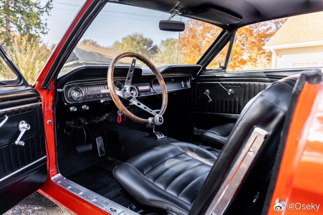 Ford mustang Coupe 1964，289ci V8发动机搭配自动变速箱。
