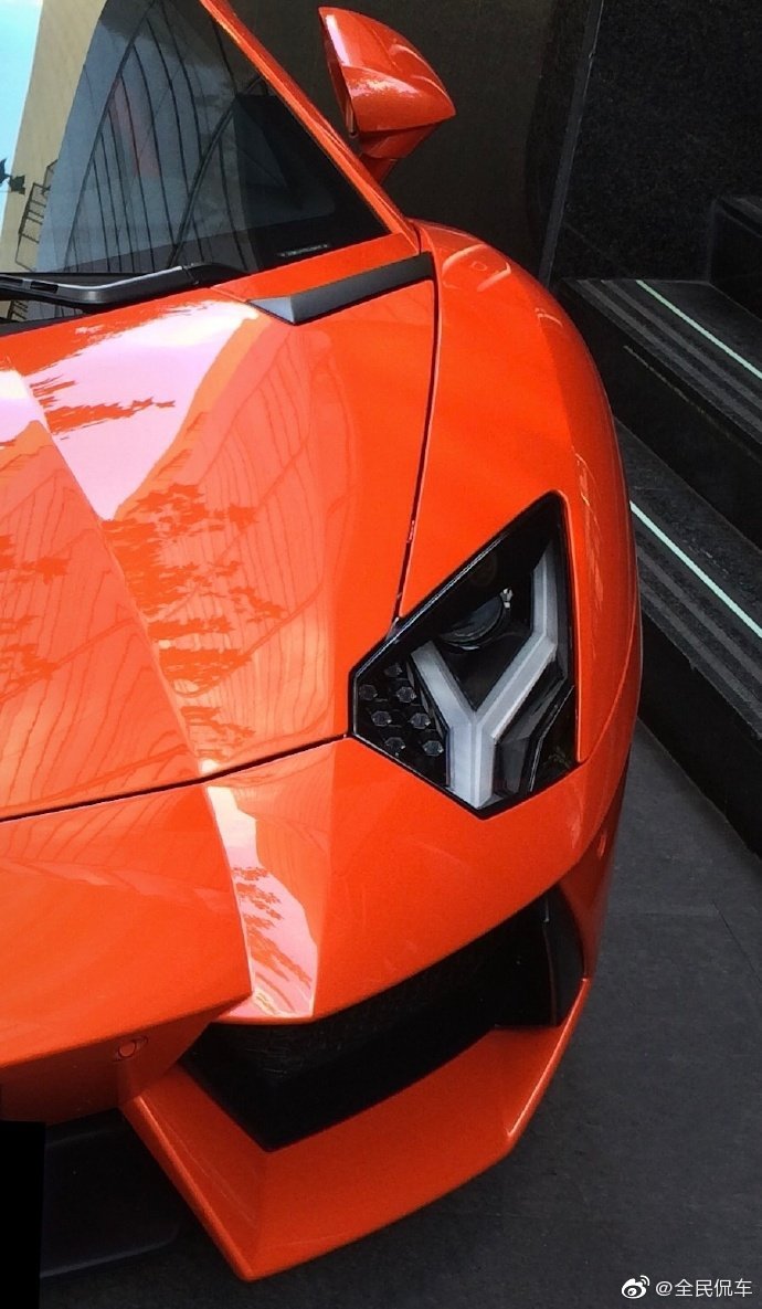 Aventador LP700  这款车的车头真的很牛
