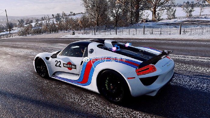 保时捷918Spyder配马天尼涂装真的美