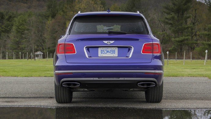 宾利Bentayga，紫色真的是太漂亮了！