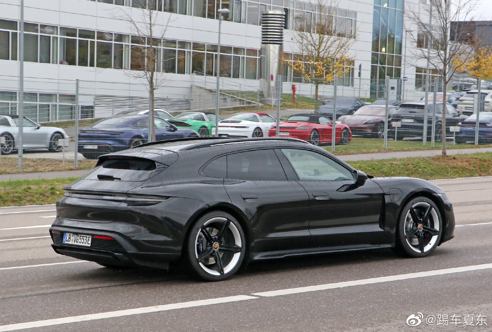 保时捷概念车，标志着保时捷未来的发展方向