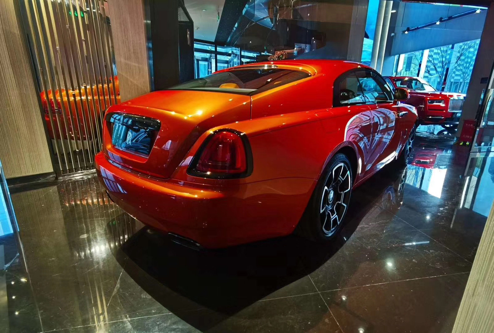 劳斯莱斯最喜欢它的星空顶和小金人