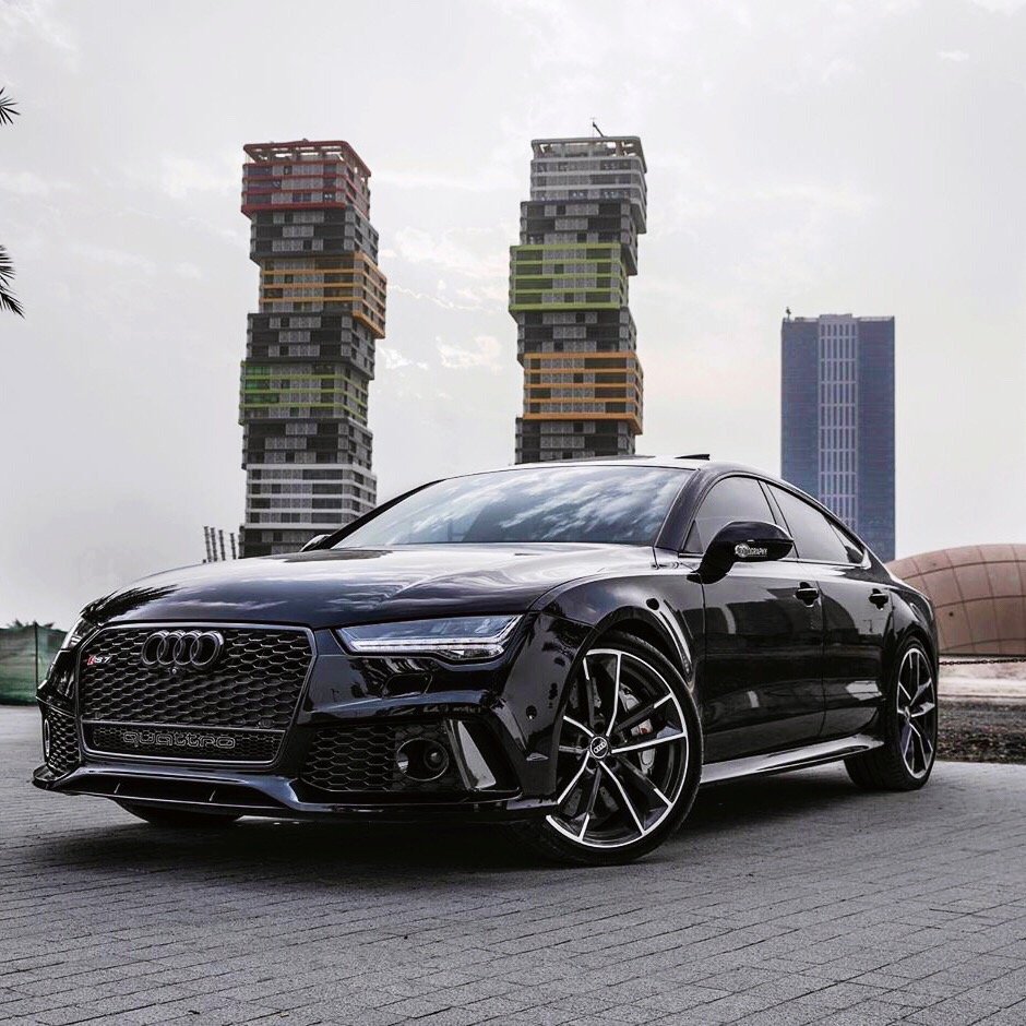 Audi RS7 performance，比新款的都好看，你们说呢？