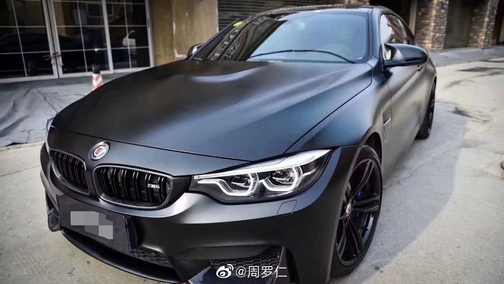 宝马M4：战意十足的配色!