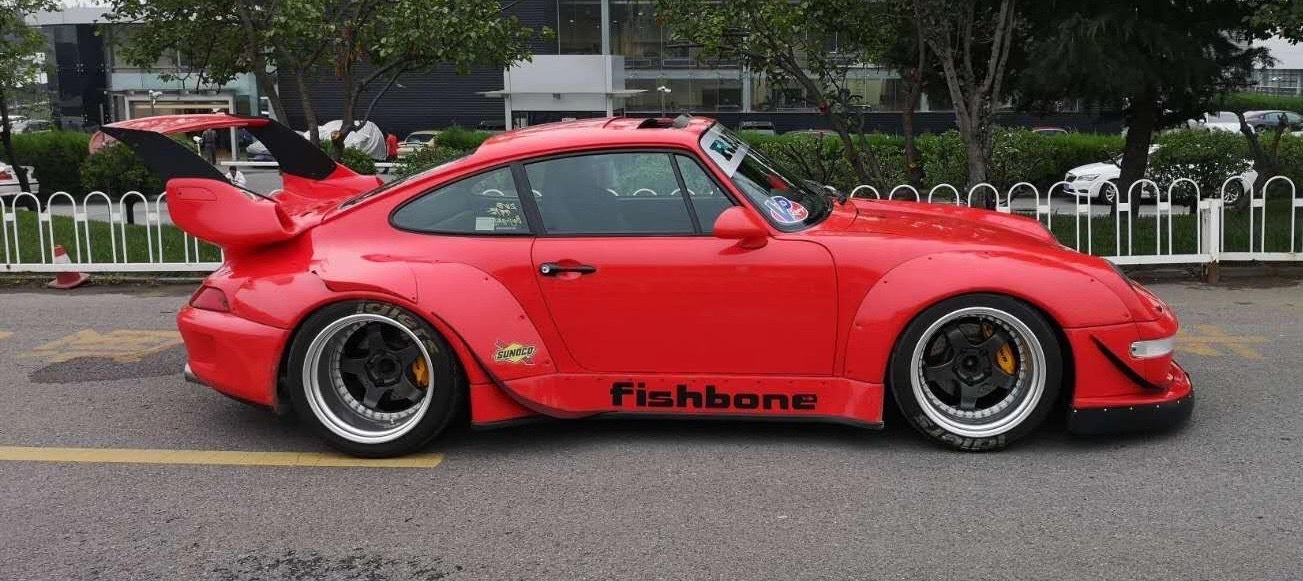 欣赏一下，保时捷手动993，来自1995年