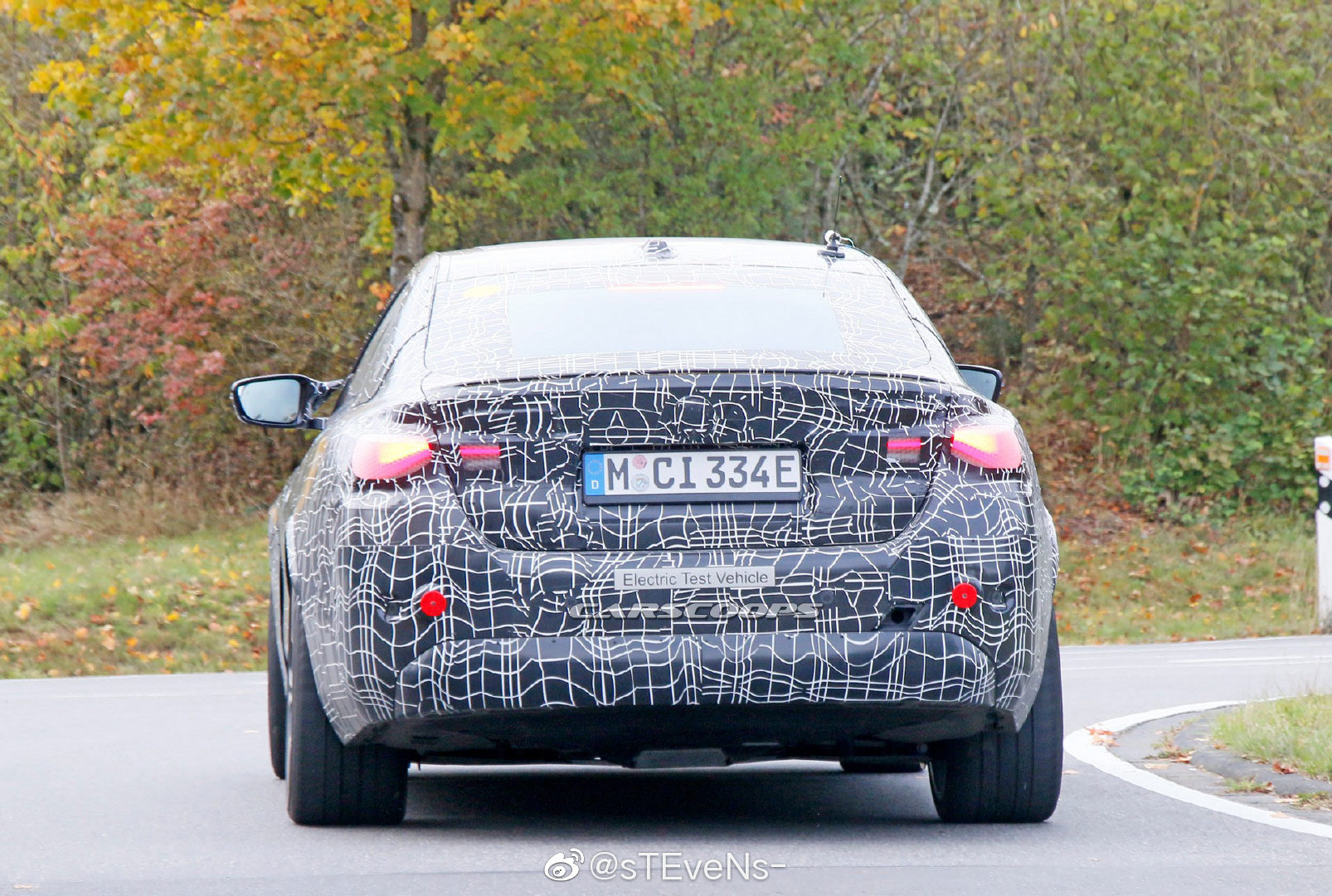 汽车美图大赏：BMW iM440测试车首次被曝光