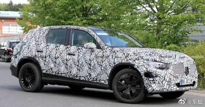 梅赛德斯最近更新了GLC的跨界车型