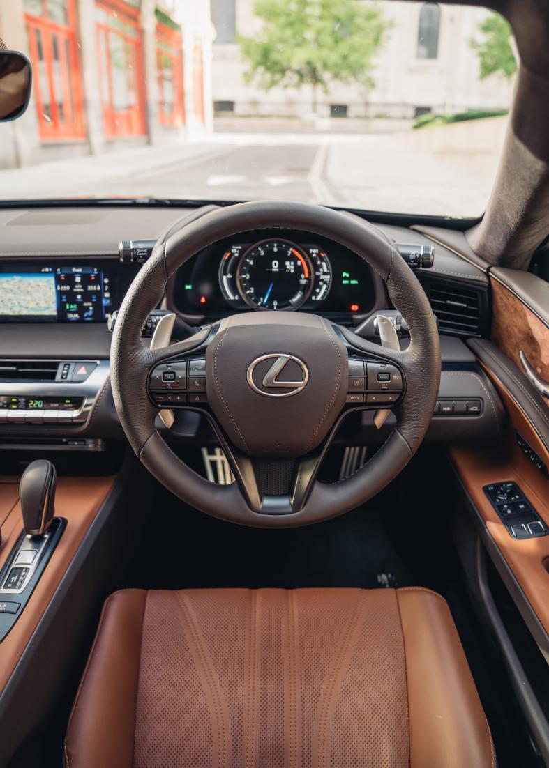 雷克萨斯LC500，这款车很适合SCC Coffee Map.